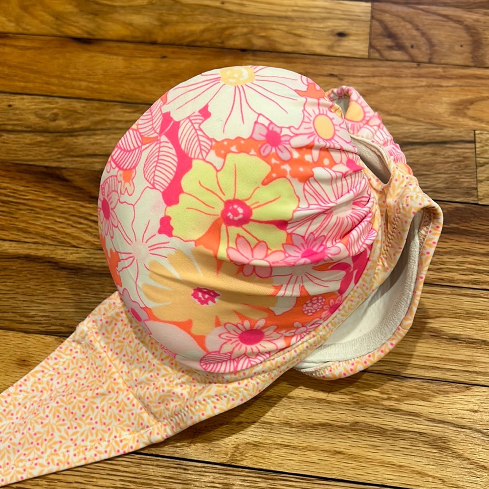 34D visitor secret strapless bathing suit